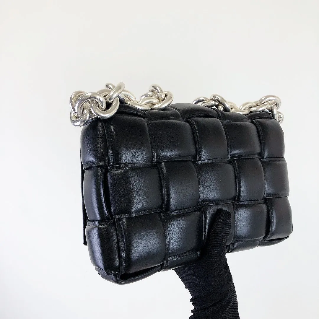 Chain Cassette Bag Leather Black SHW