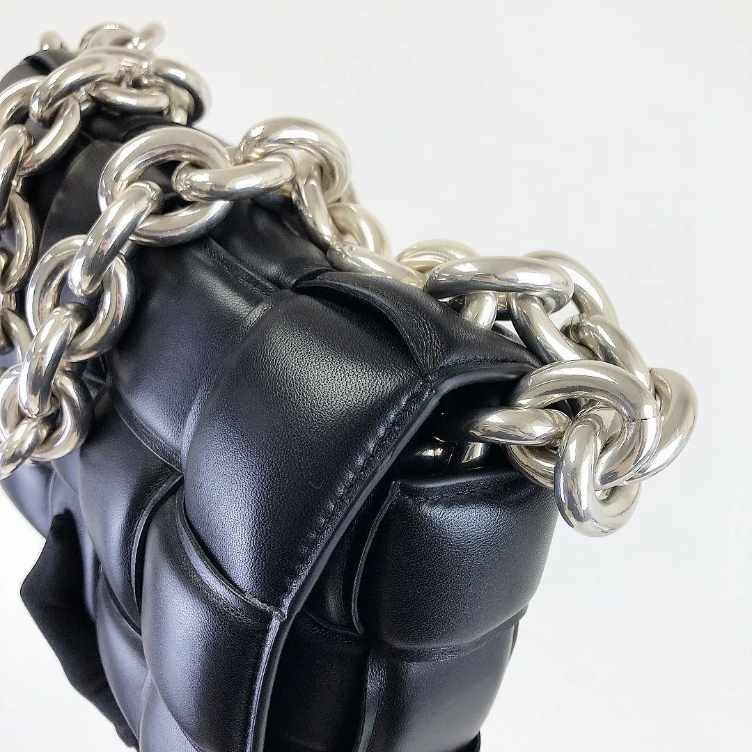 Chain Cassette Bag Leather Black SHW