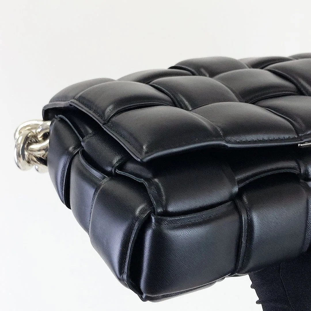 Chain Cassette Bag Leather Black SHW