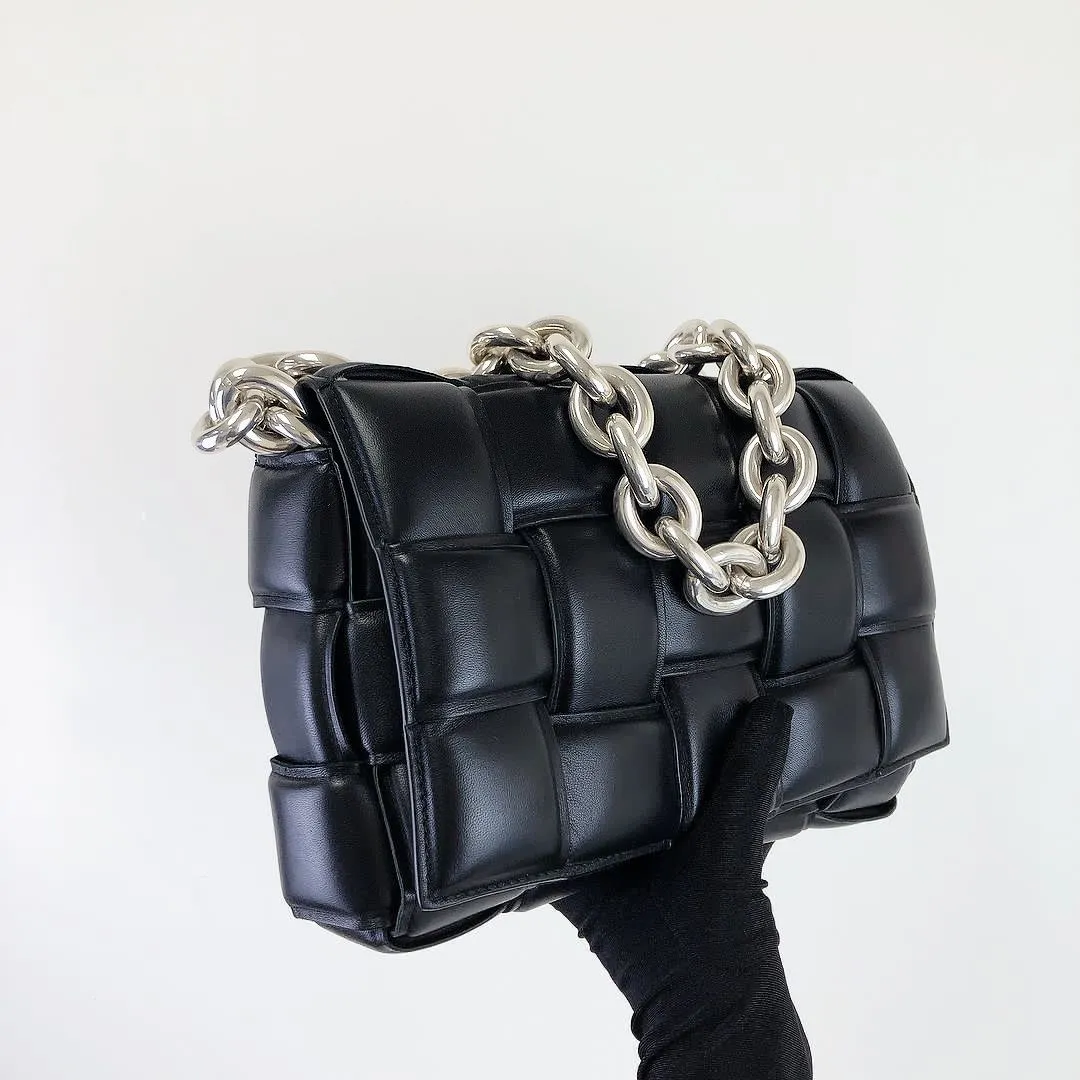 Chain Cassette Bag Leather Black SHW