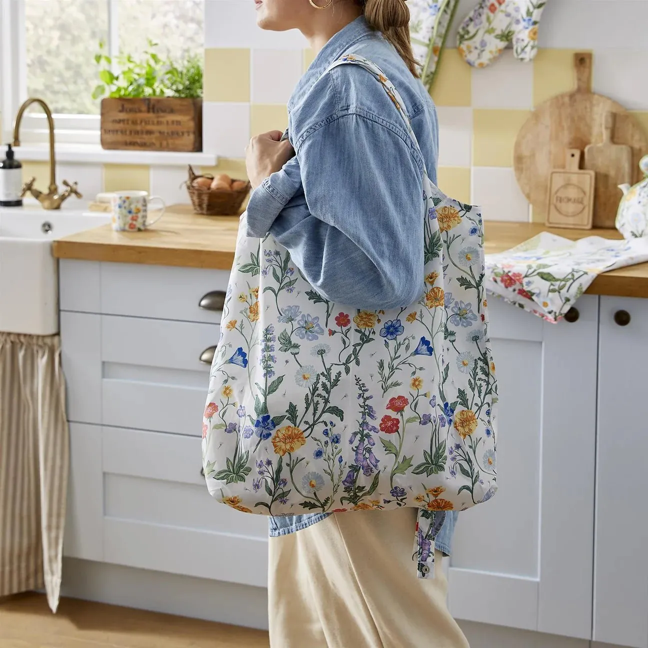 Cottage Garden Packable Bag