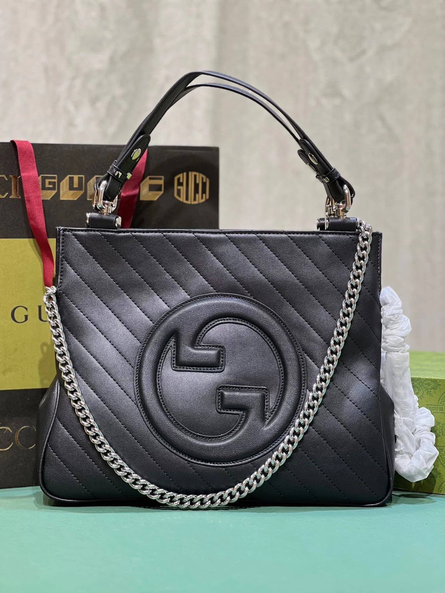 GC583 Gucci Blondie Medium Tote Bag / 13.6x16.1x3.1inch