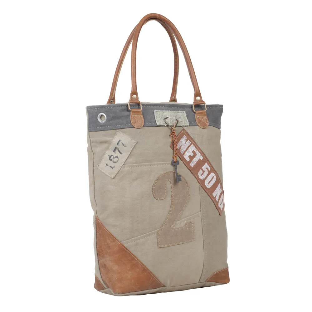 Quirky hues Tote Bag