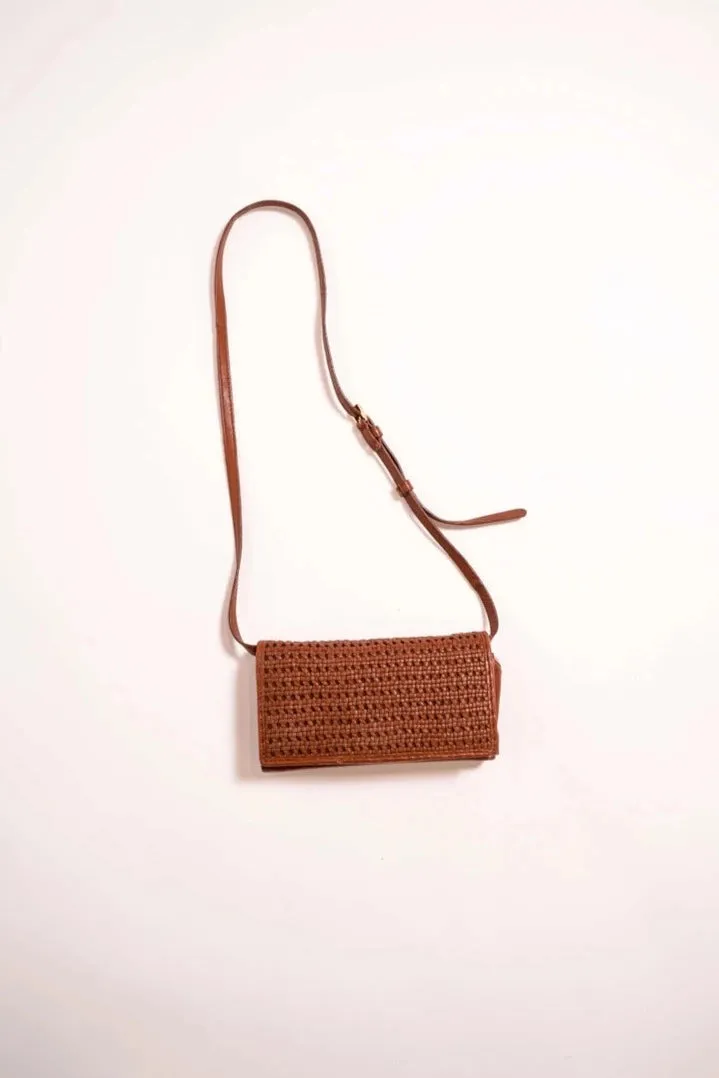 The Playa Woven Crossbody Purse - Cognac