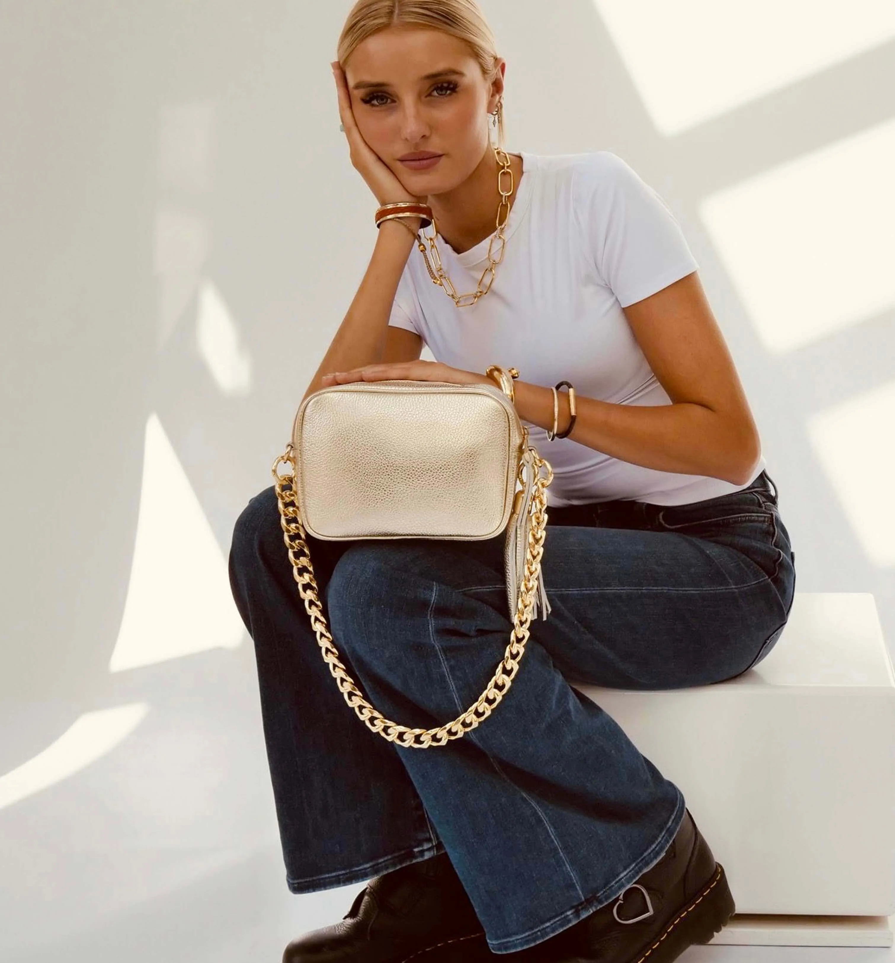 The Tassel Gold Leather Crossbody Bag With Gold Chain Strap