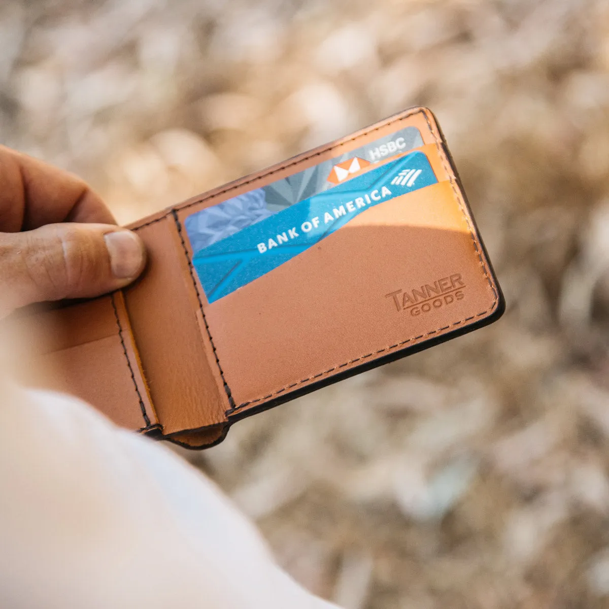 Utility Bifold - Saddle Tan